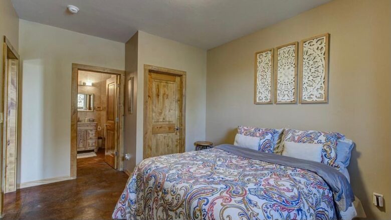 Rustic Elegance on Casper Mountain | Family Log Home Getaway - Casper, Wyoming