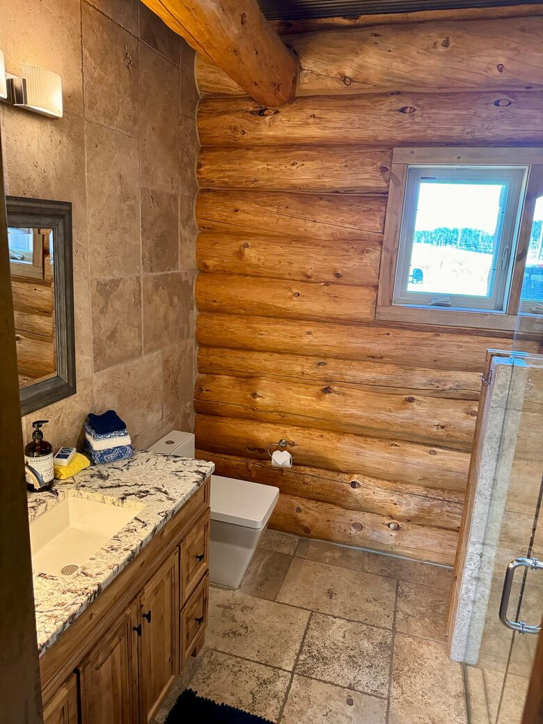 Rustic Elegance on Casper Mountain | Family Log Home Getaway - Casper, Wyoming