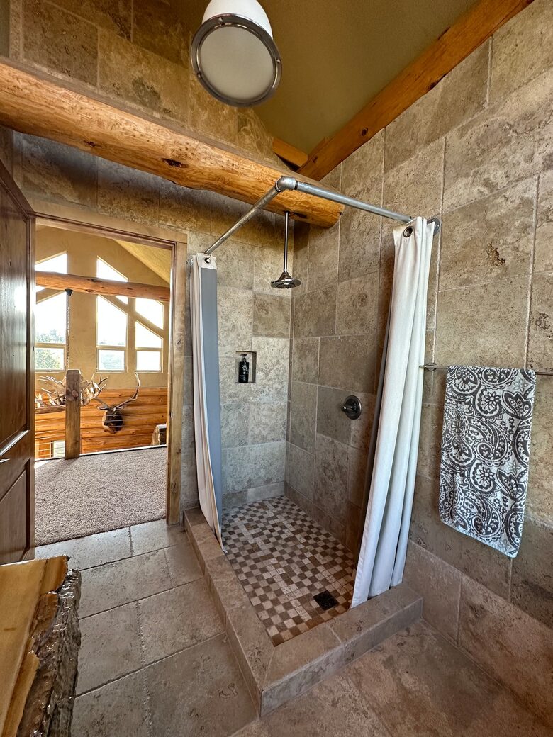 Rustic Elegance on Casper Mountain | Family Log Home Getaway - Casper, Wyoming