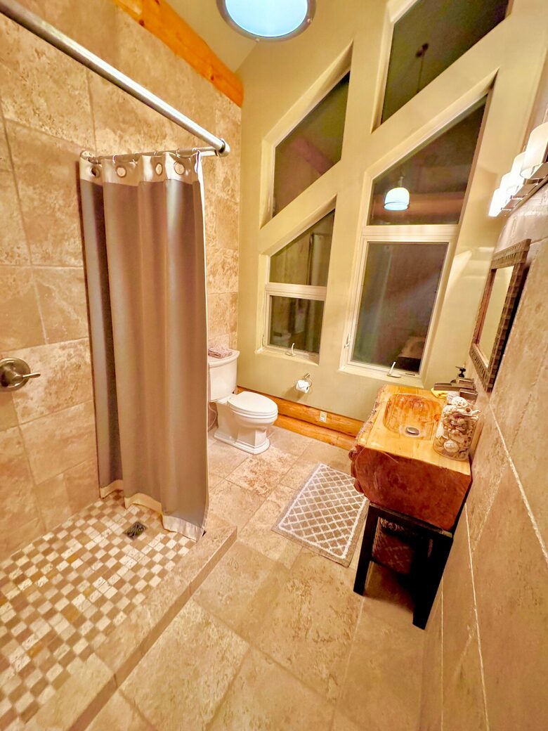 Rustic Elegance on Casper Mountain | Family Log Home Getaway - Casper, Wyoming