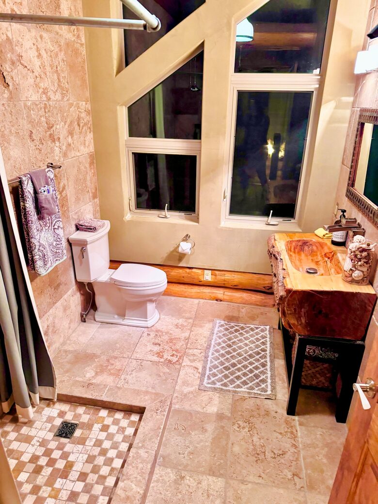 Rustic Elegance on Casper Mountain | Family Log Home Getaway - Casper, Wyoming