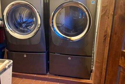 Rustic Elegance on Casper Mountain | Family Log Home Getaway - Casper, Wyoming