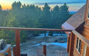 Rustic Elegance on Casper Mountain | Family Log Home Getaway - Casper, Wyoming