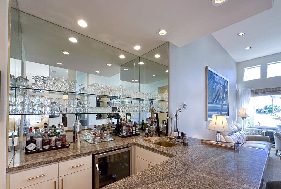 Entertainer's Bar Overlooking Lounge