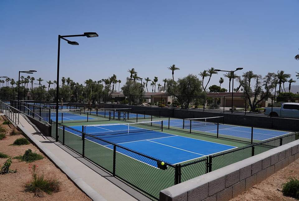 Resort-Style Recreation with Pickleball and Tennis Courts