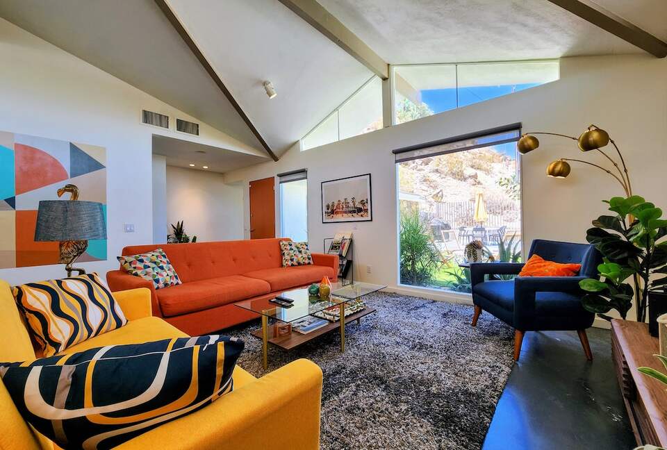Mid-Century Retreat Near Palm Springs - Palm Springs, California