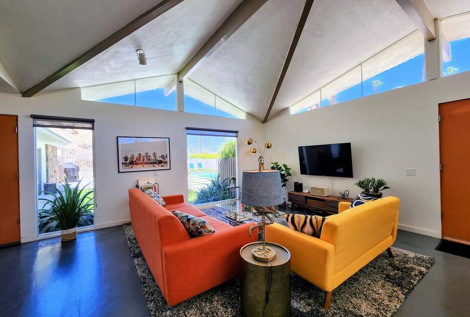 Mid-Century Retreat Near Palm Springs - Palm Springs, California
