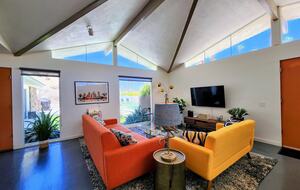 Mid-Century Retreat Near Palm Springs - Palm Springs, California