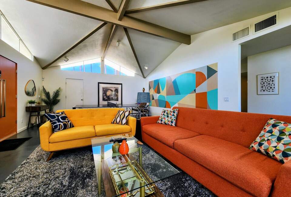 Mid-Century Retreat Near Palm Springs - Palm Springs, California