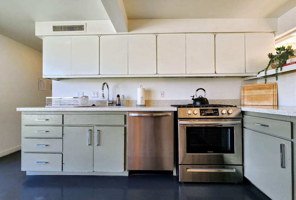 Mid-Century Retreat Near Palm Springs - Palm Springs, California