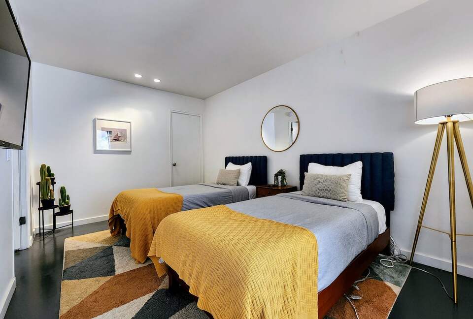 Mid-Century Retreat Near Palm Springs - Palm Springs, California