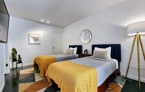 Mid-Century Retreat Near Palm Springs - Palm Springs, California