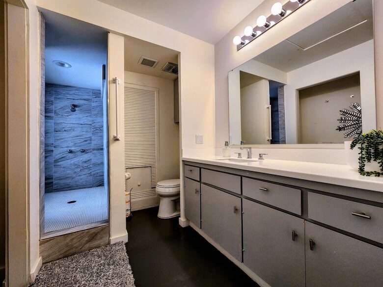 Mid-Century Retreat Near Palm Springs - Palm Springs, California