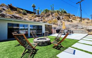 Mid-Century Retreat Near Palm Springs - Palm Springs, California