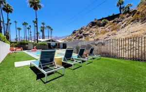 Mid-Century Retreat Near Palm Springs - Palm Springs, California