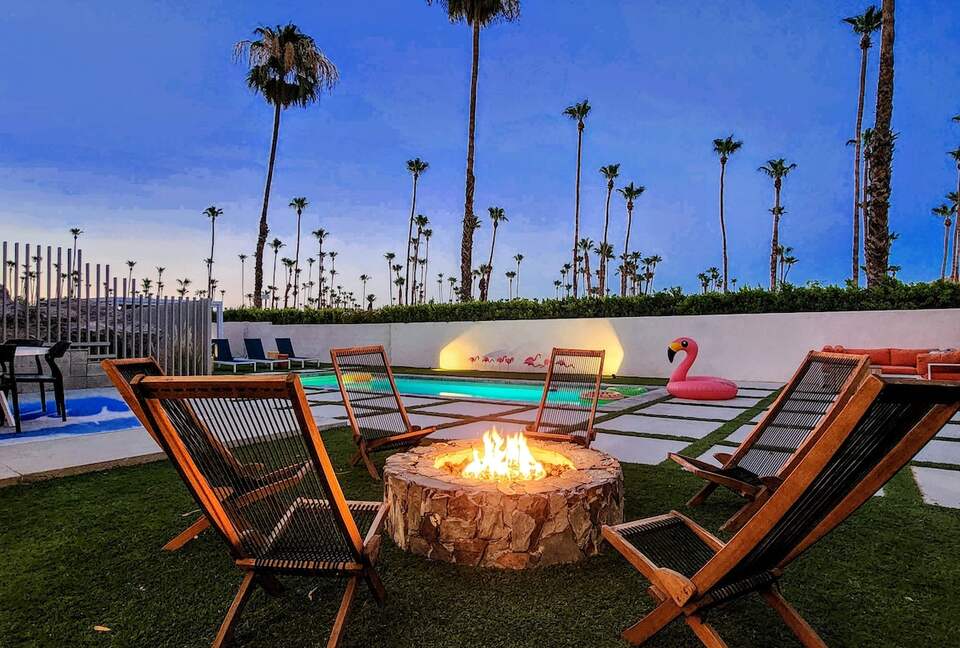 Mid-Century Retreat Near Palm Springs - Palm Springs, California
