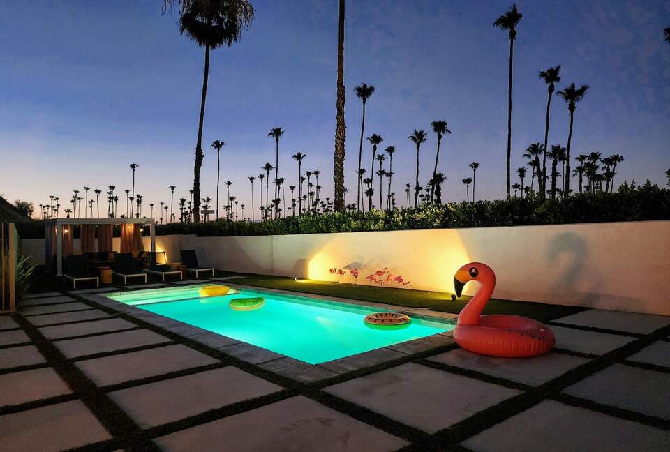 Mid-Century Retreat Near Palm Springs - Palm Springs, California