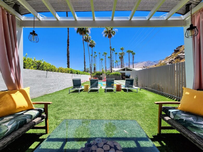 Mid-Century Retreat Near Palm Springs - Palm Springs, California