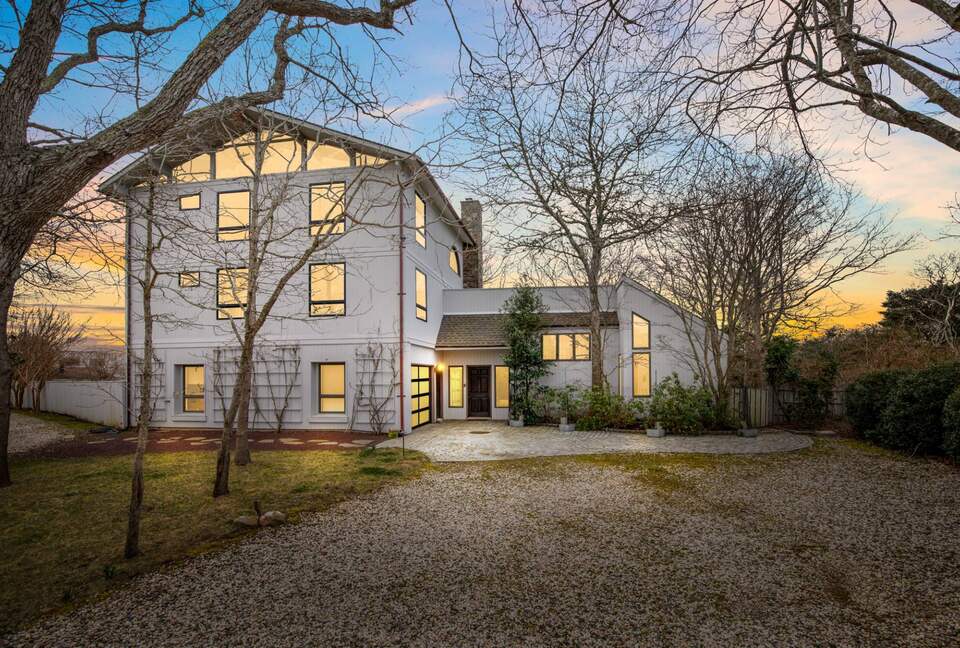 Montauk Luxury with Pool & Panoramic Views - Montauk, New York