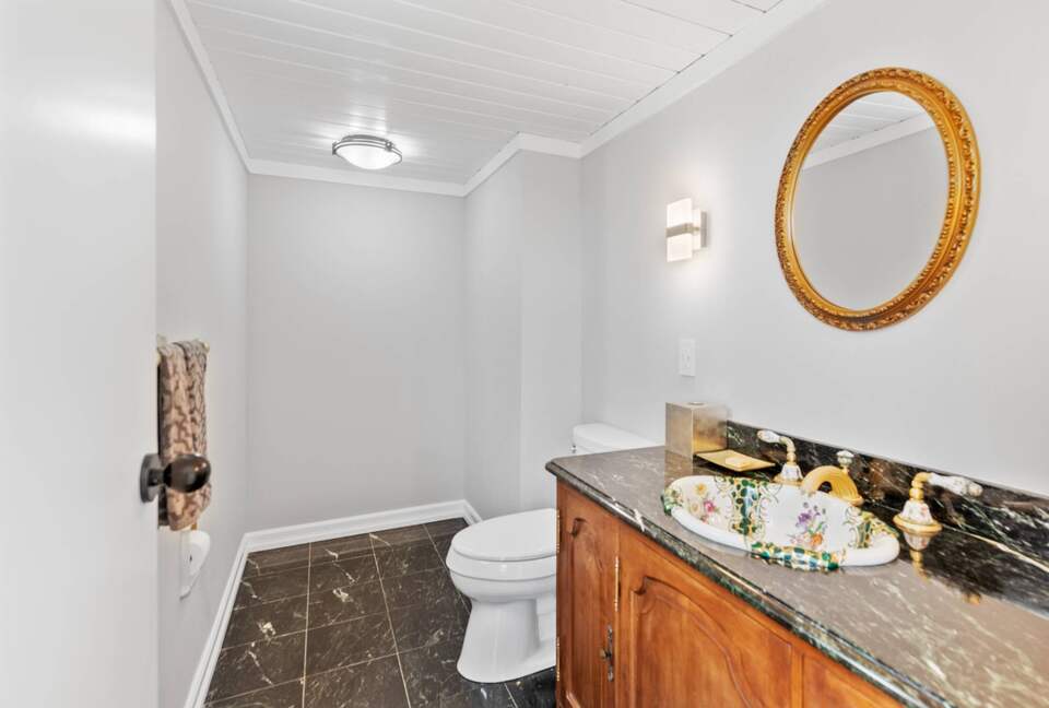 Montauk Luxury with Pool & Panoramic Views - Montauk, New York