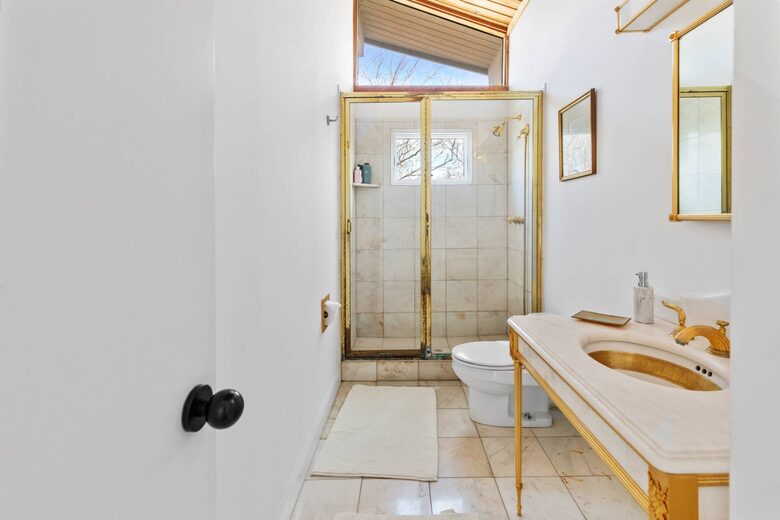 Montauk Luxury with Pool & Panoramic Views - Montauk, New York