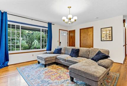 Cozy Mountain Cottage Between Asheville & Brevard - Mills River, North Carolina