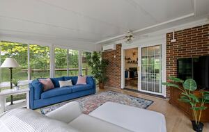 Cozy Mountain Cottage Between Asheville & Brevard - Mills River, North Carolina