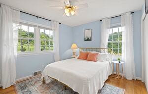 Cozy Mountain Cottage Between Asheville & Brevard - Mills River, North Carolina