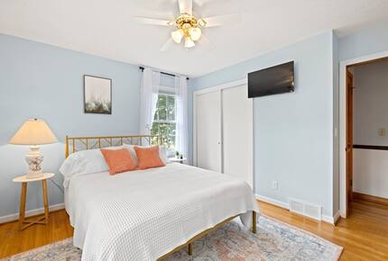 Cozy Mountain Cottage Between Asheville & Brevard - Mills River, North Carolina