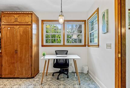 Cozy Mountain Cottage Between Asheville & Brevard - Mills River, North Carolina