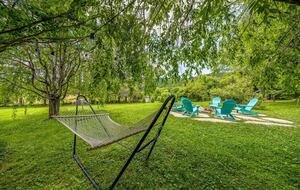 Cozy Mountain Cottage Between Asheville & Brevard - Mills River, North Carolina