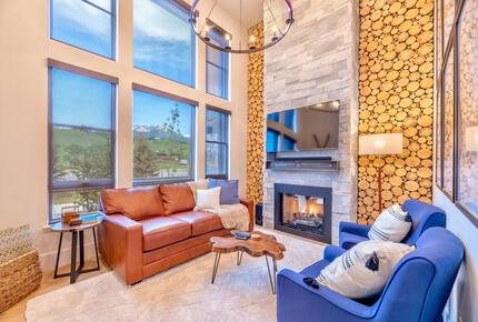 Riverside Alpine Escape | Elegant Winter Getaway in Silverthorne - Silverthorne, Colorado