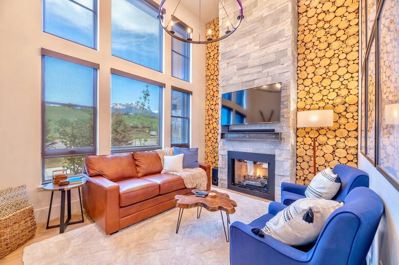 Riverside Alpine Escape | Elegant Winter Getaway in Silverthorne - Silverthorne, Colorado