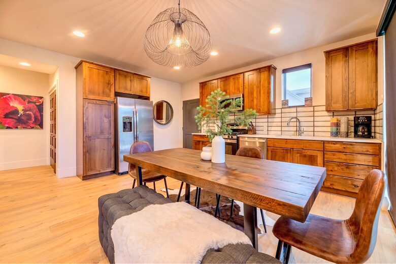 Riverside Alpine Escape | Elegant Winter Getaway in Silverthorne - Silverthorne, Colorado