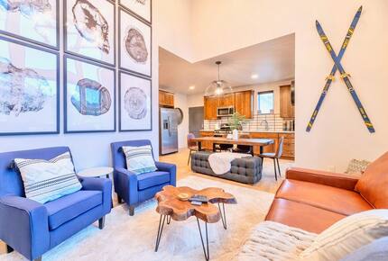 Riverside Alpine Escape | Elegant Winter Getaway in Silverthorne - Silverthorne, Colorado