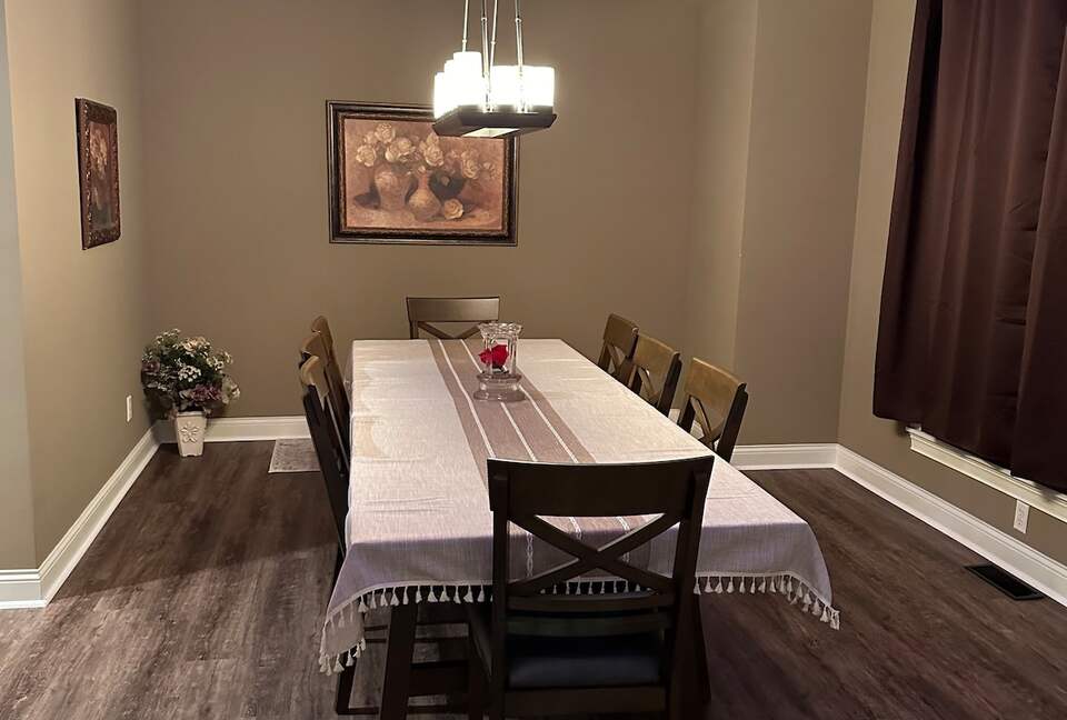 Hillside Haven Retreat | Luxe Kentucky Escape - Newport, Kentucky