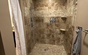 Hillside Haven Retreat | Luxe Kentucky Escape - Newport, Kentucky