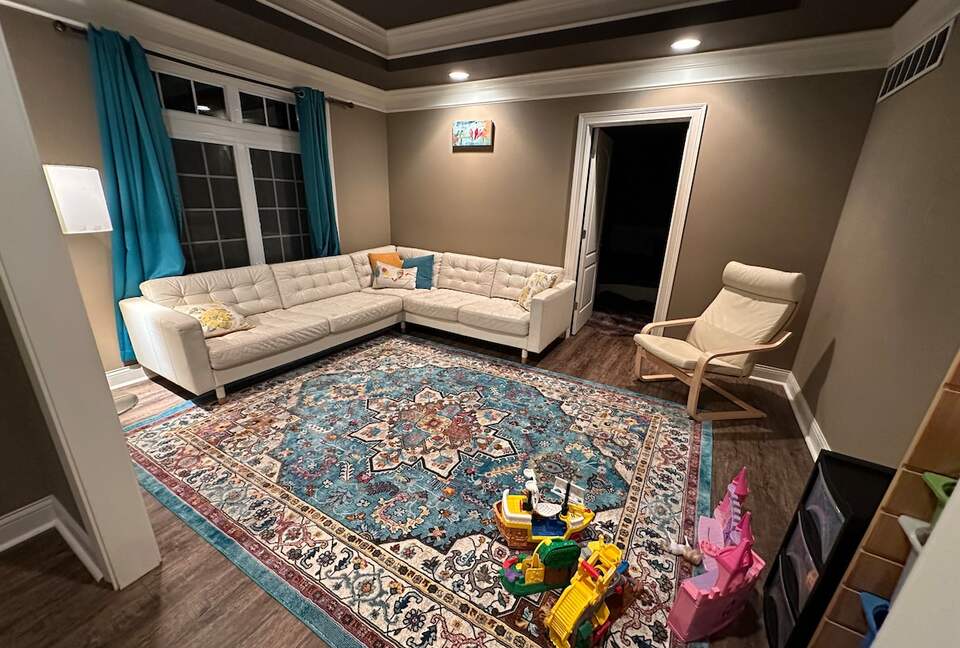 Hillside Haven Retreat | Luxe Kentucky Escape - Newport, Kentucky