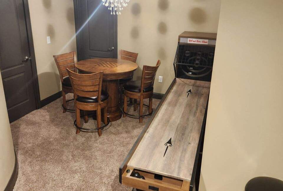 Hillside Haven Retreat | Luxe Kentucky Escape - Newport, Kentucky