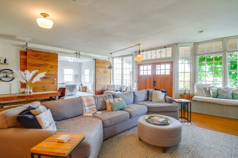 Historic Gig Harbor Waterfront Retreat with Private Beach - Gig Harbor, Washington