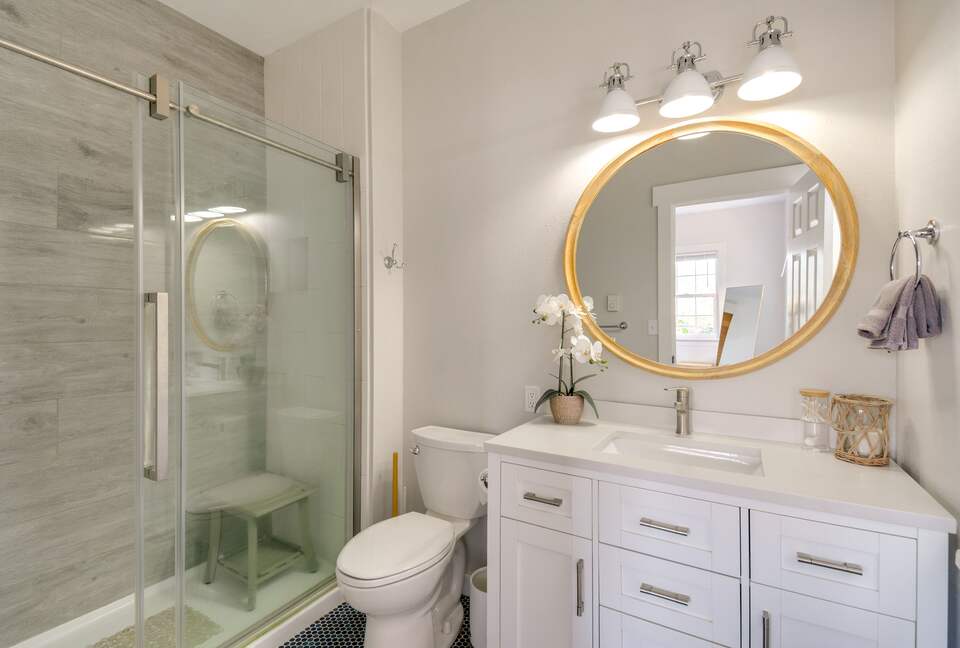 Historic Gig Harbor Waterfront Retreat with Private Beach - Gig Harbor, Washington