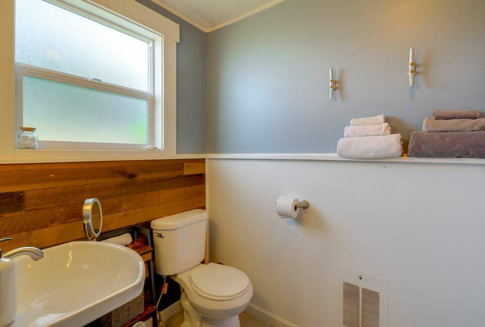 Historic Gig Harbor Waterfront Retreat with Private Beach - Gig Harbor, Washington