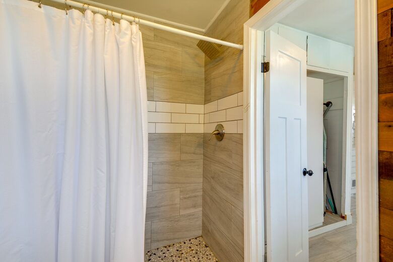 Historic Gig Harbor Waterfront Retreat with Private Beach - Gig Harbor, Washington