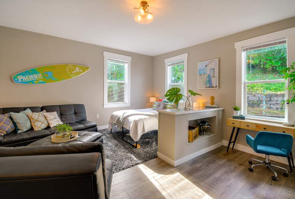 Historic Gig Harbor Waterfront Retreat with Private Beach - Gig Harbor, Washington