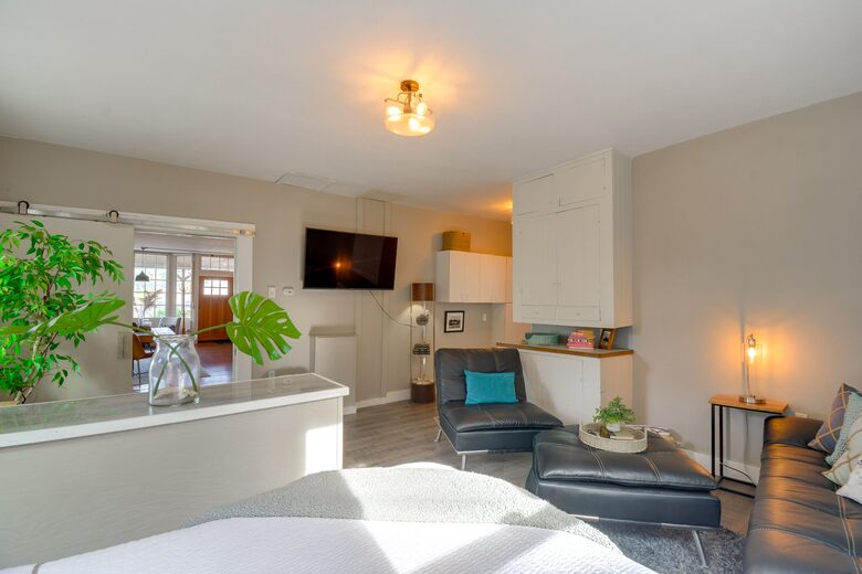 Historic Gig Harbor Waterfront Retreat with Private Beach - Gig Harbor, Washington