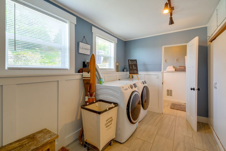 Historic Gig Harbor Waterfront Retreat with Private Beach - Gig Harbor, Washington