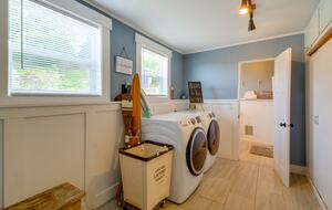 Historic Gig Harbor Waterfront Retreat with Private Beach - Gig Harbor, Washington