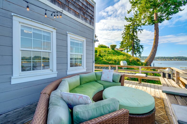 Historic Gig Harbor Waterfront Retreat with Private Beach - Gig Harbor, Washington
