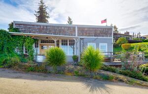 Historic Gig Harbor Waterfront Retreat with Private Beach - Gig Harbor, Washington