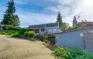 Historic Gig Harbor Waterfront Retreat with Private Beach - Gig Harbor, Washington